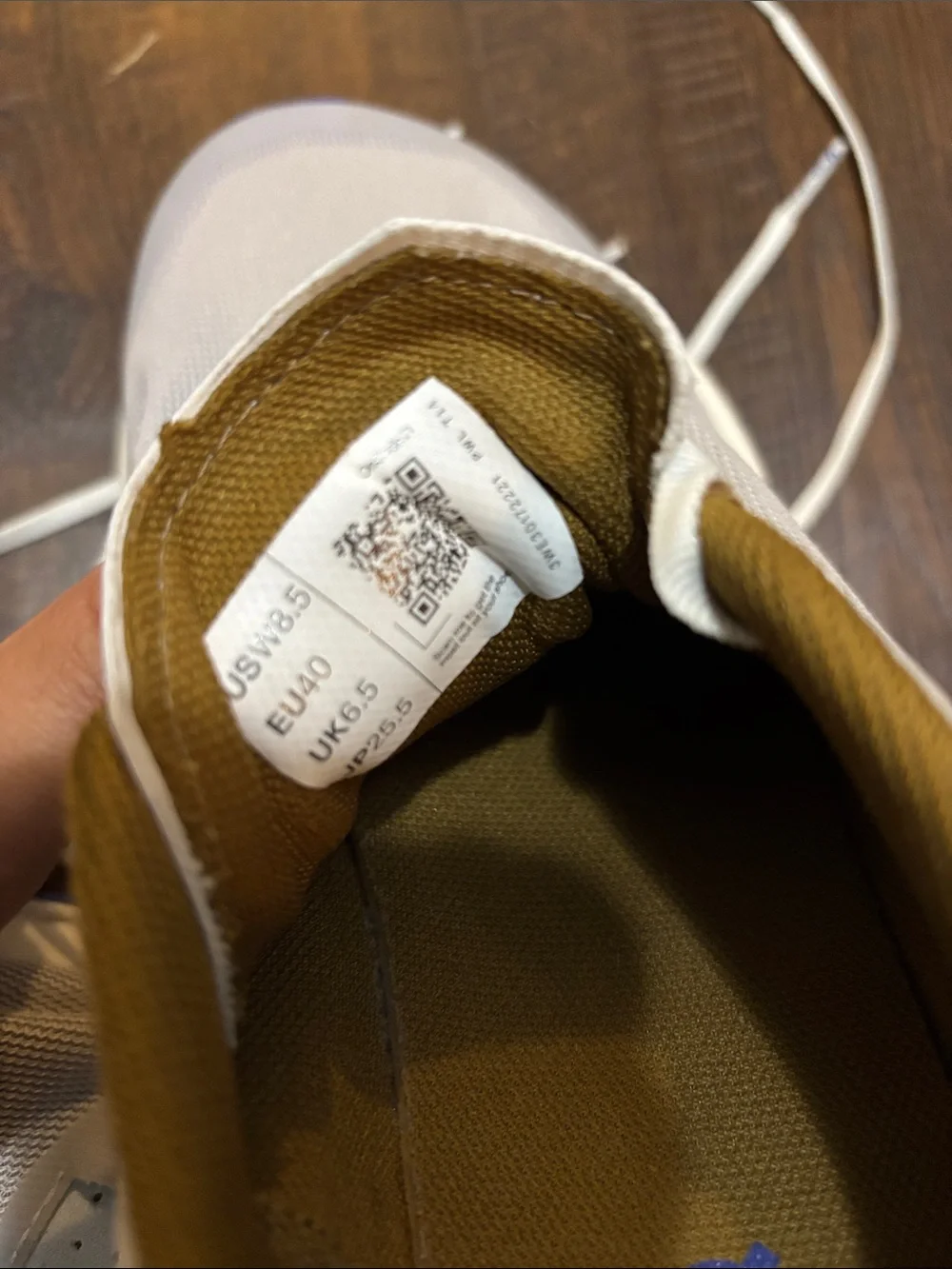On Running Women’s Sneakers